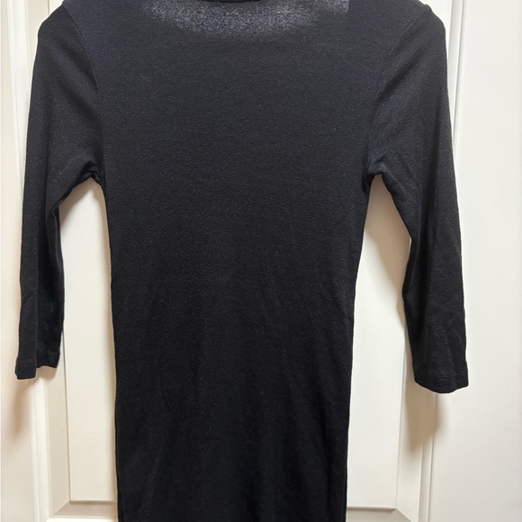 Michael Stars shine Vneck 3/4 sleeve top - Picture 2 of 3